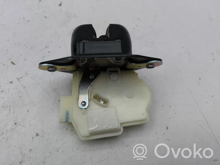 Honda CR-V Loading door lock 