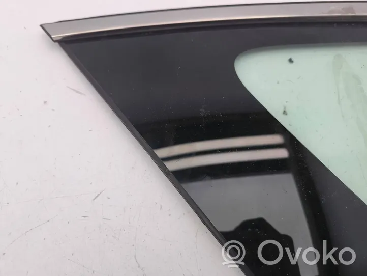 Honda CR-V Rear side window/glass 