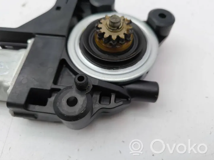 Volvo V70 Front door window regulator motor 970714