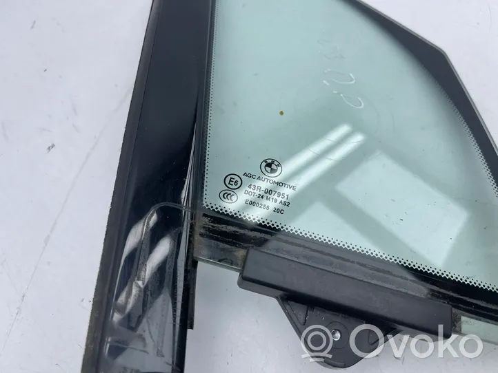 BMW i3 Front door vent window glass four-door 