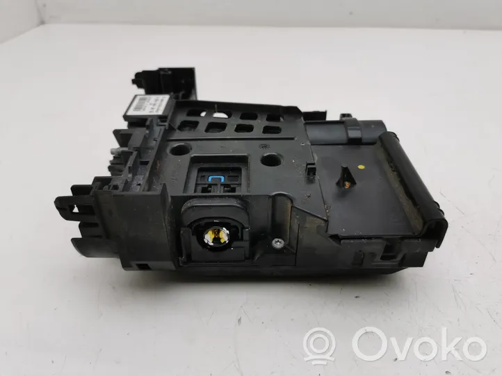 Mercedes-Benz C W204 Module de fusibles A2045403850