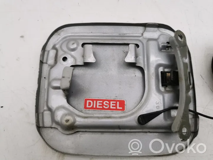 Toyota Corolla E120 E130 Bouchon, volet de trappe de réservoir à carburant 