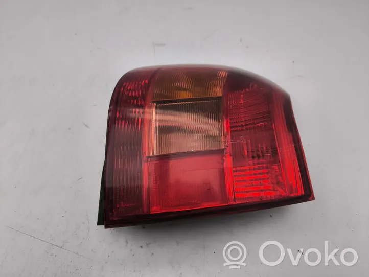 Toyota Corolla E120 E130 Lampa tylna 