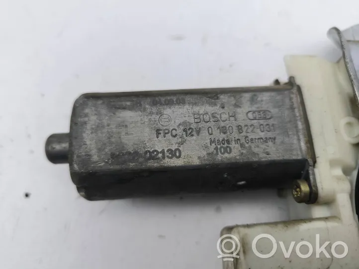 Toyota Corolla E120 E130 Mécanisme de lève-vitre avec moteur 0130822031