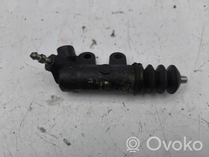 Toyota Corolla E120 E130 Clutch slave cylinder 