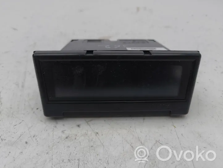 Volvo V50 Monitor / wyświetlacz / ekran 31268055