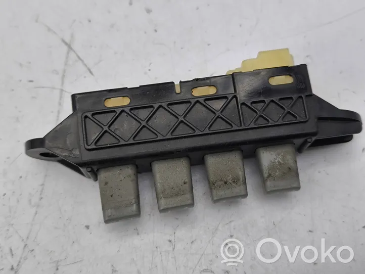 Lexus IS 220D-250-350 Seat memory switch 15A988