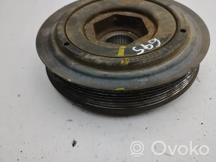 Honda CR-V Crankshaft pulley 