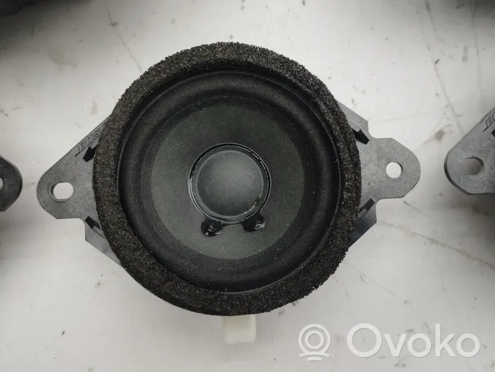 Mazda CX-7 Kit système audio NE6466A60