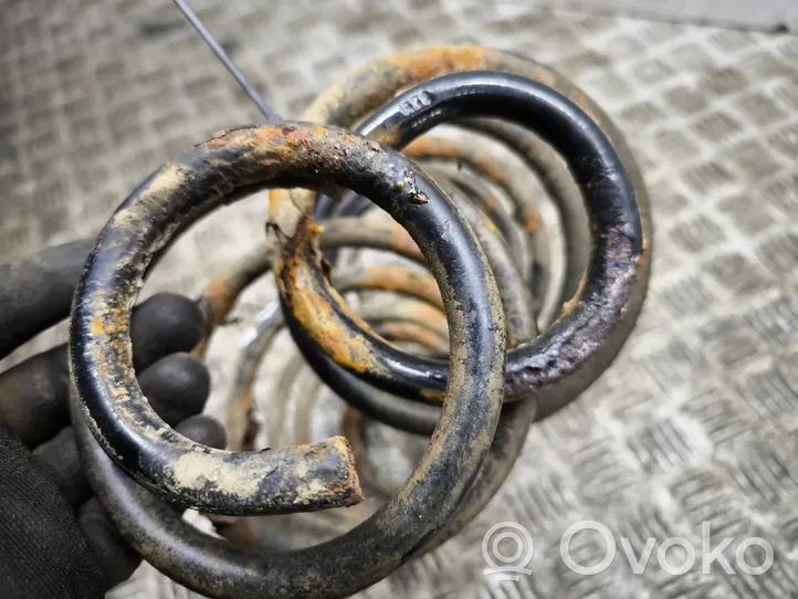 Toyota Yaris Rear coil spring 