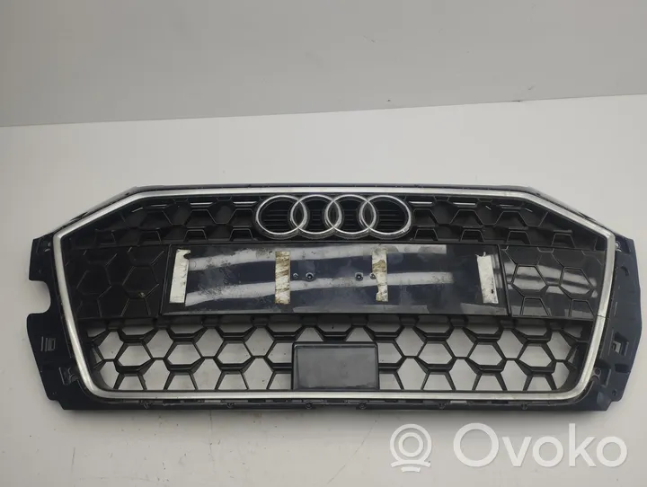 Audi A1 Grotelės viršutinės 82A853651B