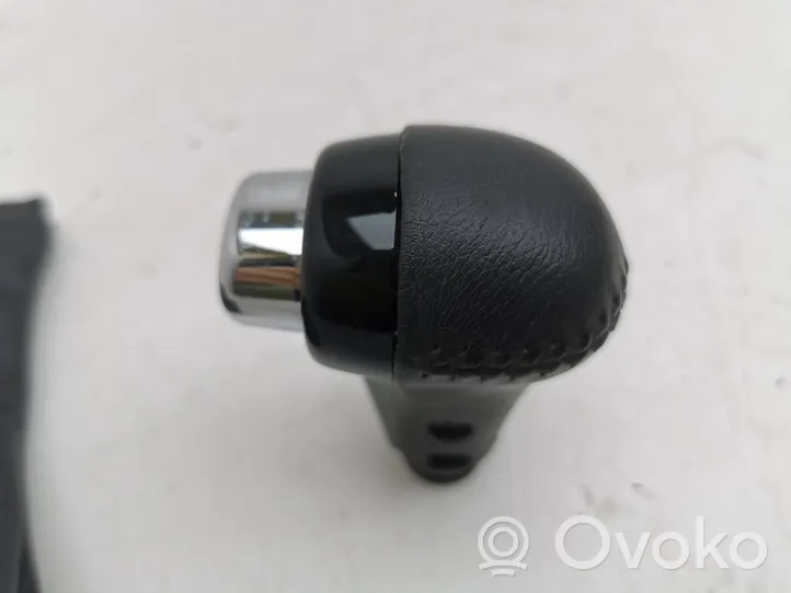 Honda HR-V Gear lever shifter trim leather/knob 