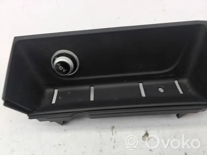 Audi A5 Bouton poussoir de démarrage du moteur 8W2864131