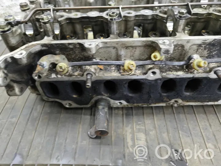 Toyota Corolla Verso AR10 Culasse moteur 42A25004