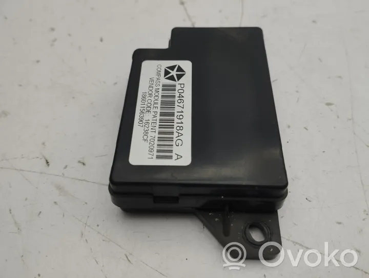 Chrysler Town & Country V GPS navigation control unit/module P04671918AG