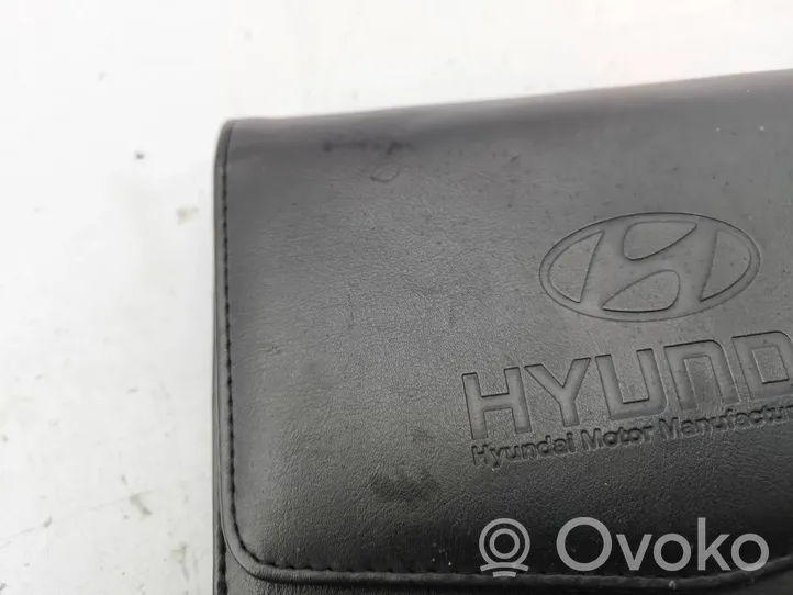 Hyundai i40 Owners service history hand book 