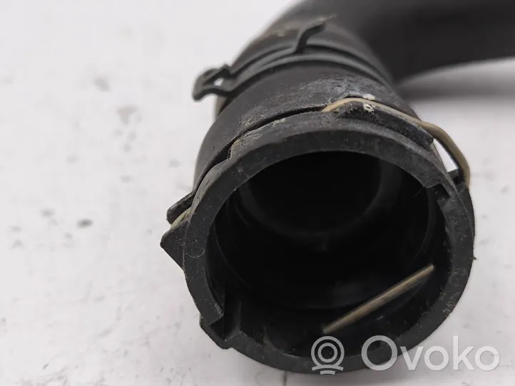 Audi A5 Tuyau de liquide de refroidissement moteur 8W0122101H