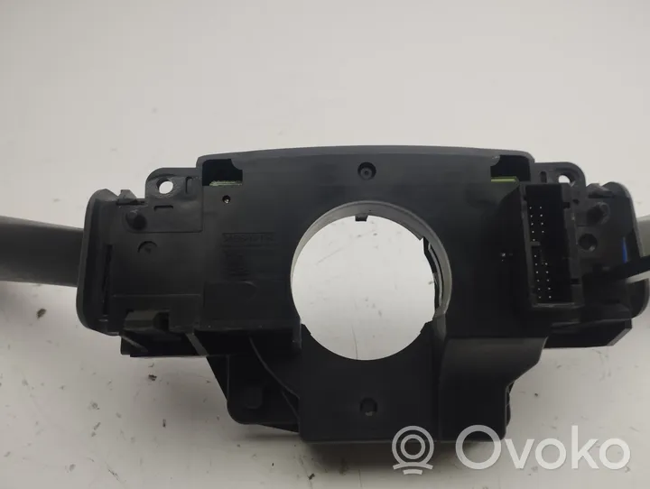 Volvo S60 Pyyhkimen/suuntavilkun vipukytkin 8666597