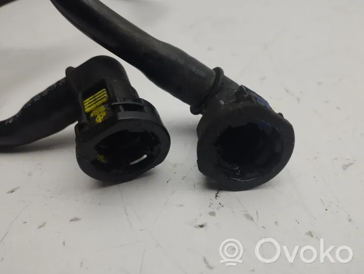 Volvo S80 Tubo flessibile del radiatore dell’olio del cambio 6G917890CC