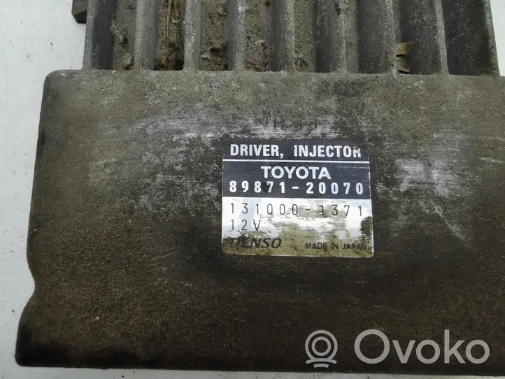 Toyota Avensis T250 Polttoaineen ruiskutuksen ohjainlaite/moduuli 8987120070