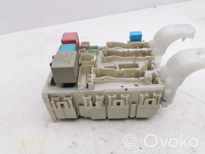 Toyota Prius (XW20) Fuse module 8273047290