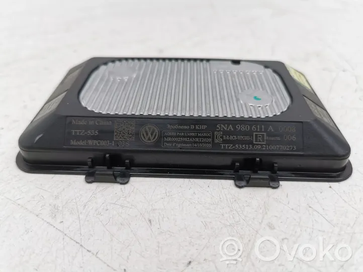 Volkswagen Golf VIII Modulo di ricarica wireless 5NA980611A