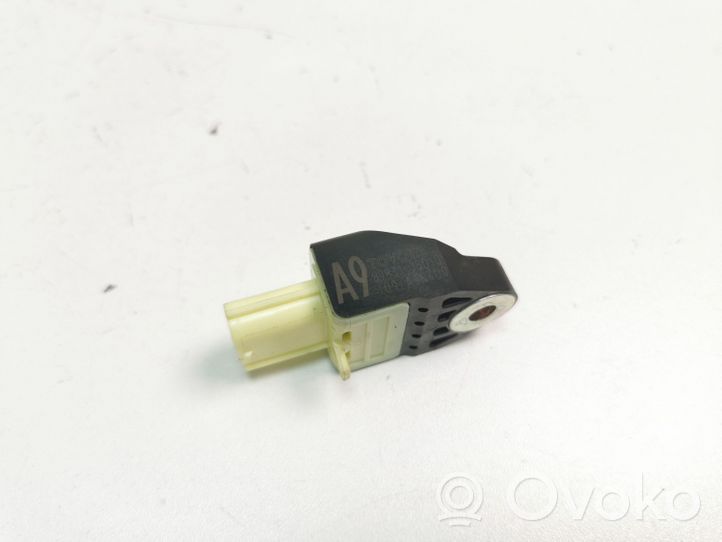 Toyota Prius (XW30) Gaisa spilvenu trieciensensors 8983175010