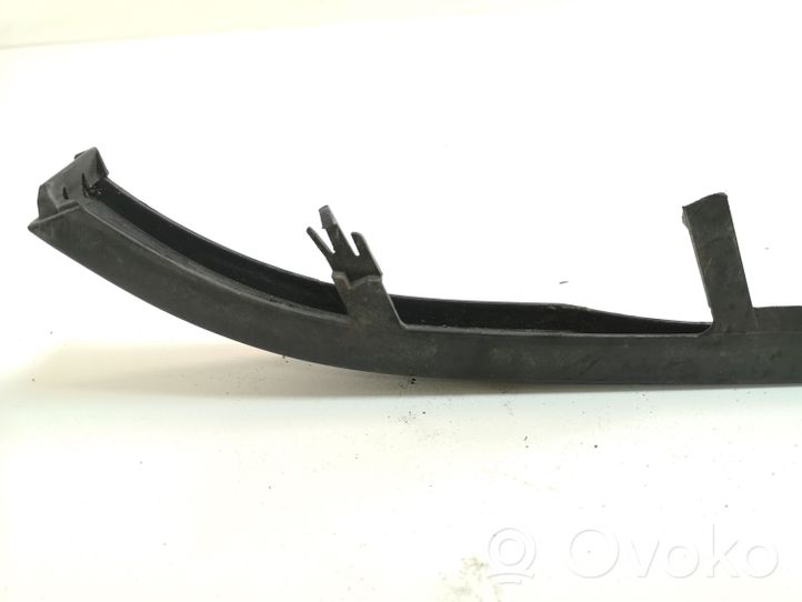 BMW 3 E46 Rivestimento sotto il faro/fanale 8227643