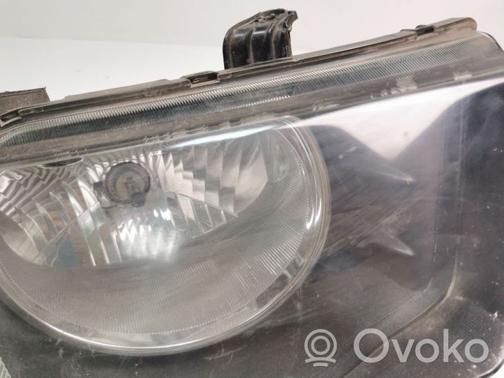 Mitsubishi L200 Lampa przednia 