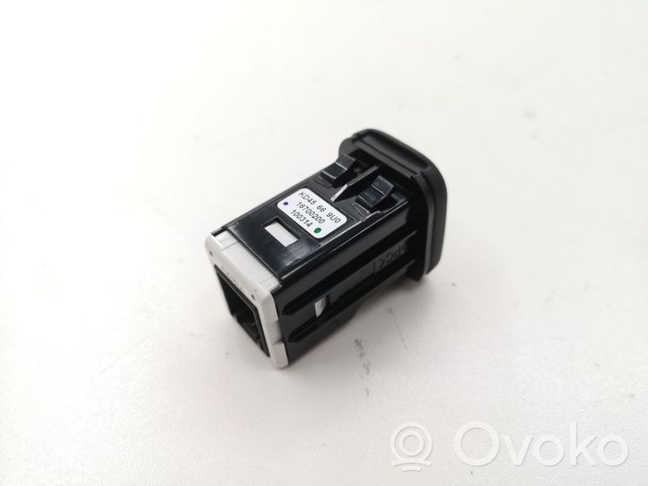 Mazda CX-5 Câble adaptateur AUX KD45669U0