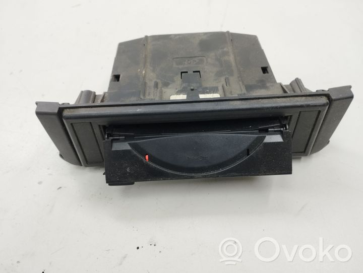 Mercedes-Benz Vito Viano W639 Boîte à gants de rangement pour console centrale A6396830075