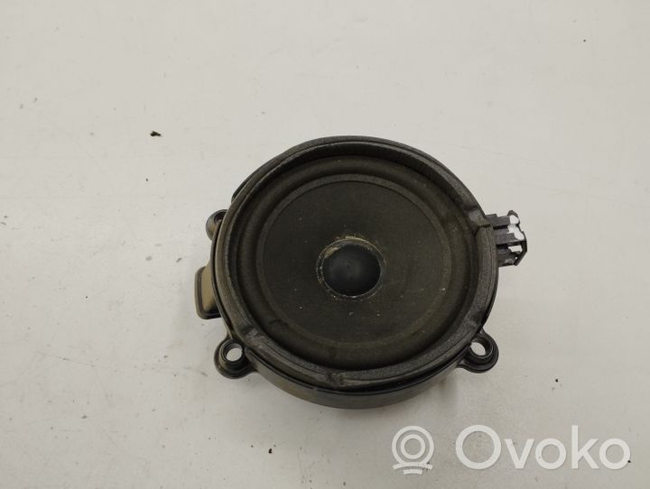 Mercedes-Benz Vito Viano W639 Takaoven kaiutin A6398270160