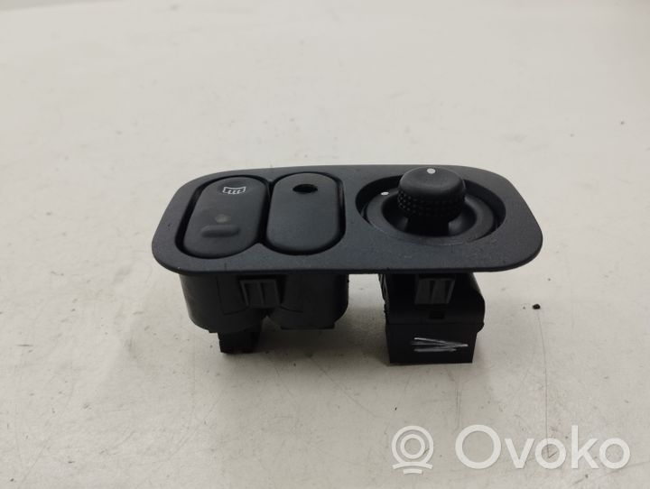 Renault Kangoo I Wing mirror switch 7700847433