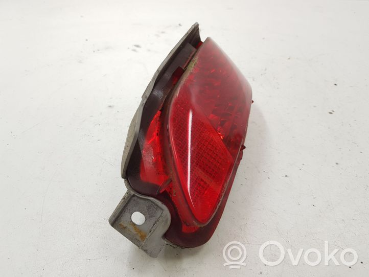 Lexus RX 330 - 350 - 400H Luz del parachoques trasero E138568