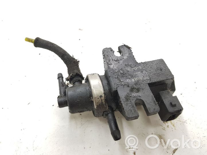 Audi A4 S4 B5 8D Vacuum valve 1H090662717798