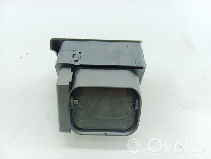 Audi A4 S4 B5 8D Copertura griglia di ventilazione laterale cruscotto 8D1820901