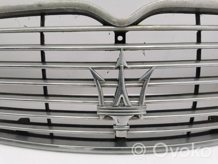 Maserati Quattroporte Grille calandre supérieure de pare-chocs avant 