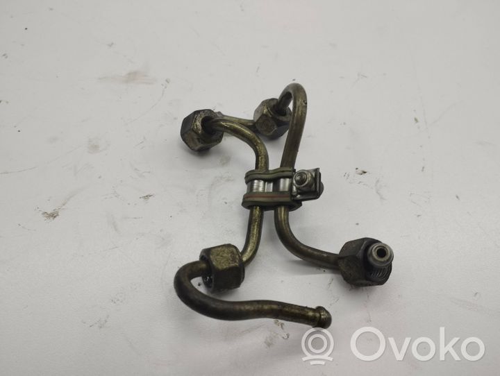 BMW X5 E53 Fuel injector supply line/pipe 