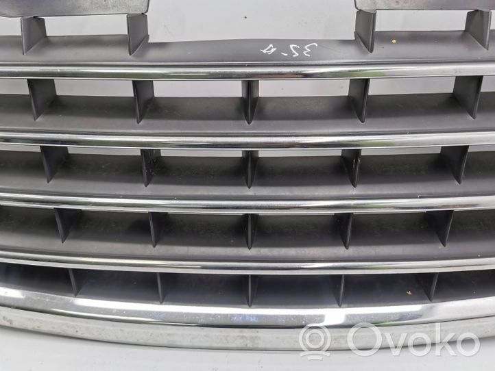 Chrysler Voyager Maskownica / Grill / Atrapa górna chłodnicy 05113127AA