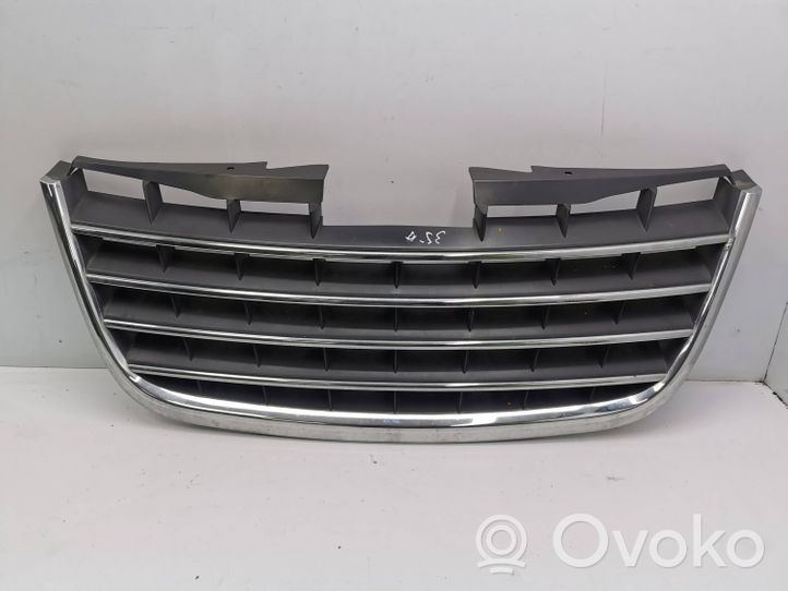 Chrysler Voyager Maskownica / Grill / Atrapa górna chłodnicy 05113127AA