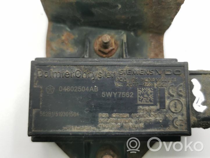 Chrysler 300 - 300C Sensore di pressione dello pneumatico 04602504AB