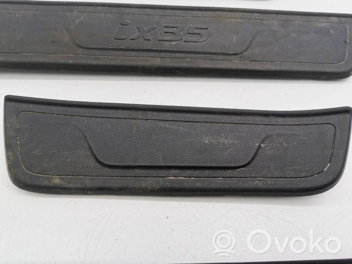 Hyundai ix35 Set di rifiniture davanzale (interno) 858832Y100