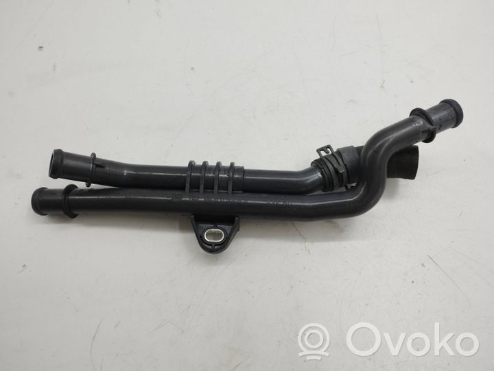 Audi A3 8Y Tubo flessibile del liquido di raffreddamento del motore 3Q0121070S