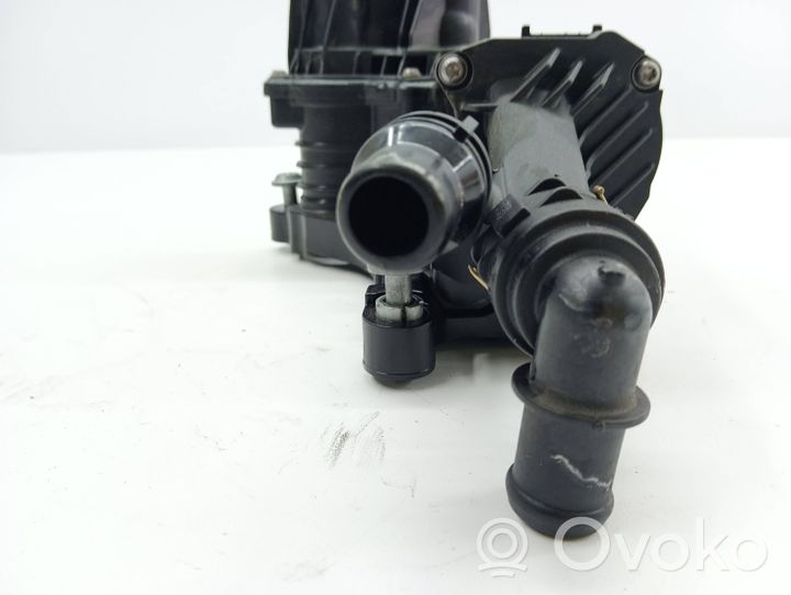 Audi A3 8Y Termostaatin kotelo 05L121111Q