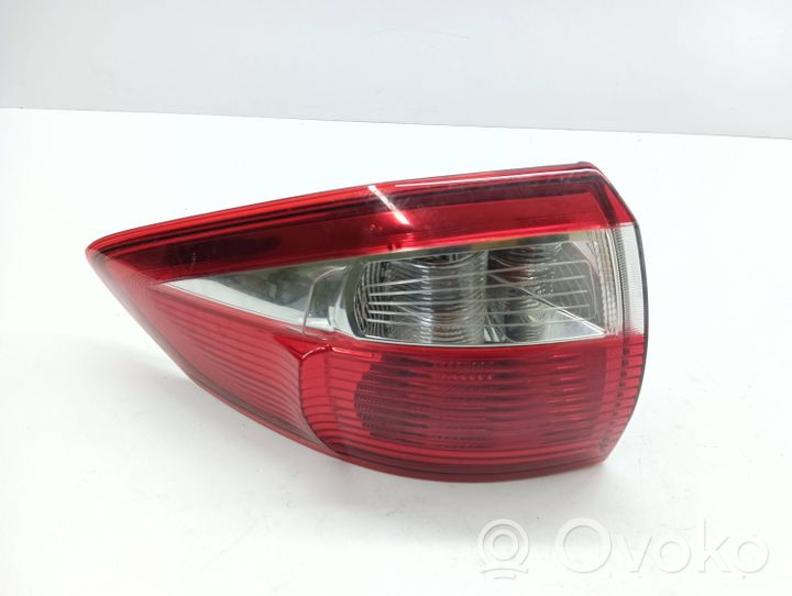 Ford Grand C-MAX Rear/tail lights 90008318