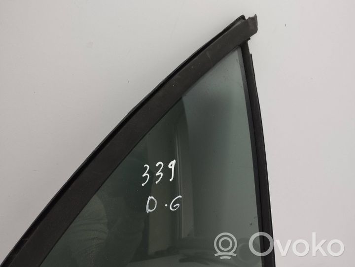 KIA Sorento Rear vent window glass 835723E000