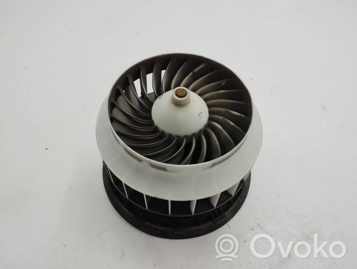 Mercedes-Benz E W213 Ventola riscaldamento/ventilatore abitacolo F011500093