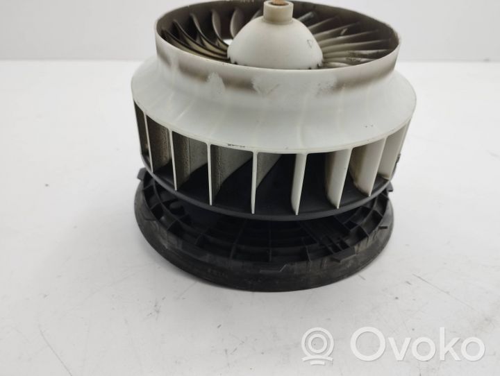 Mercedes-Benz E W213 Ventola riscaldamento/ventilatore abitacolo F011500093