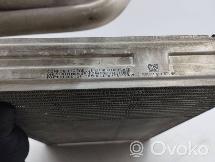 Mercedes-Benz E W213 Ilmastointilaitteen sisälauhdutin (A/C) 332161519