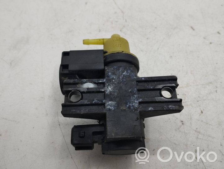 Renault Clio IV Turboahtimen magneettiventtiili 8200790180